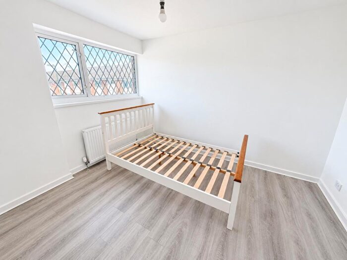 3 Bedroom End Of Terrace House To Rent In Broadhaven Close, Middlesbrough, TS6