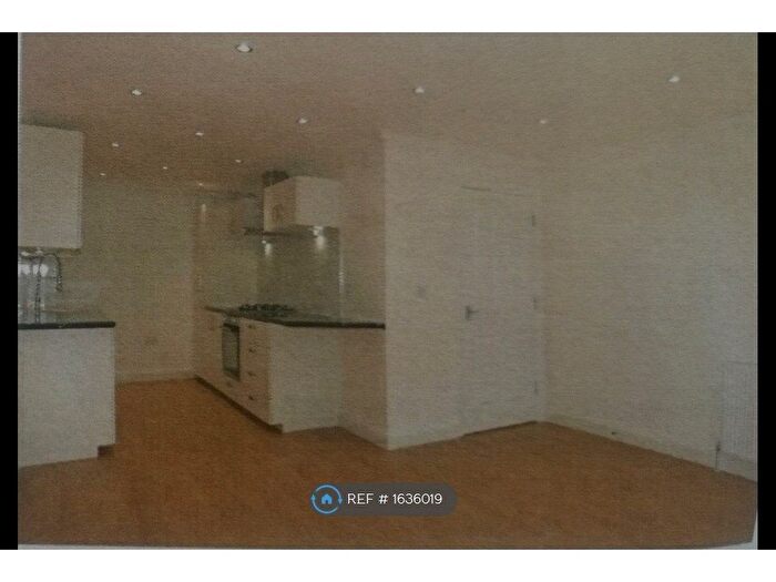 2 Bedroom Flat To Rent In Rivington Court, Dagenham East, RM10