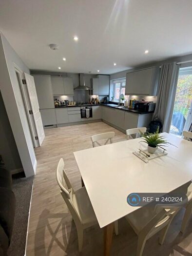 5 Bedroom Semi-Detached House To Rent In Willow Way, Guildford, GU1