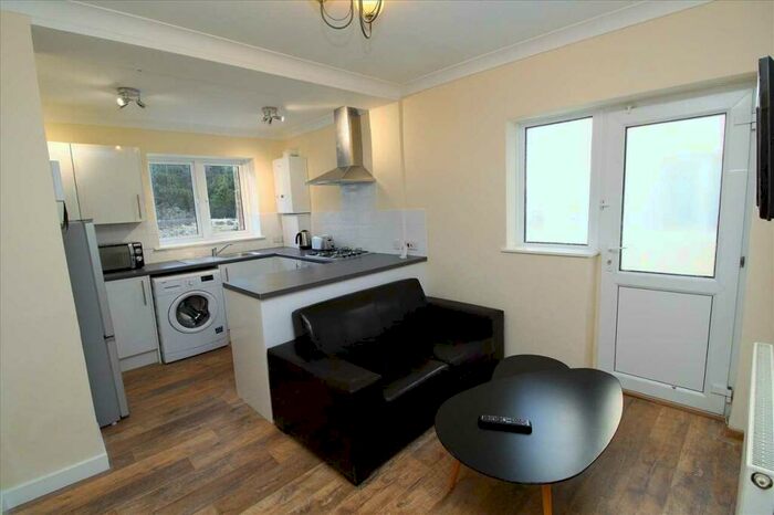 2 Bedroom Apartment To Rent In Allendale Road, Plymouth, Plymouth, PL4