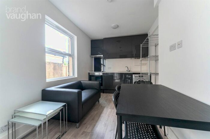 2 Bedroom Flat To Rent In Upper Lewes Road, Brighton, East Sussex, BN2
