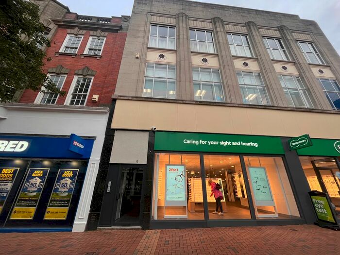 2 Bedroom Flat To Rent In Market Place, Rugby, CV21