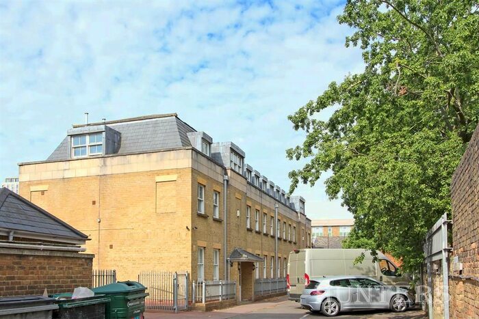 2 Bedroom Flat To Rent In George Mews, Brixton Road, London, SW9