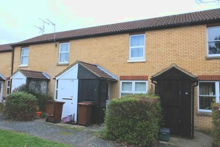 1 Bedroom Terraced House To Rent In Bassingburn Walk, Welwyn Garden City AL7