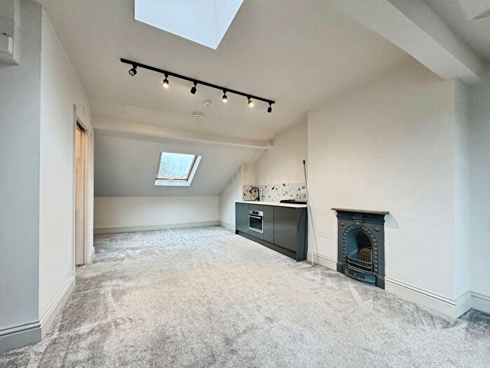 1 Bedroom Flat To Rent In School Lane, Heaton Chapel, Stockport, Greater Manchester, SK4