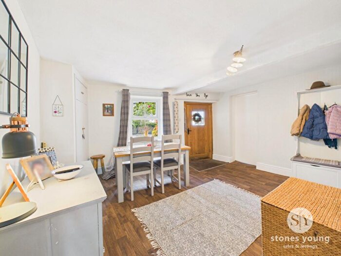 3 Bedroom End Of Terrace House For Sale In High Street, Clitheroe, BB7