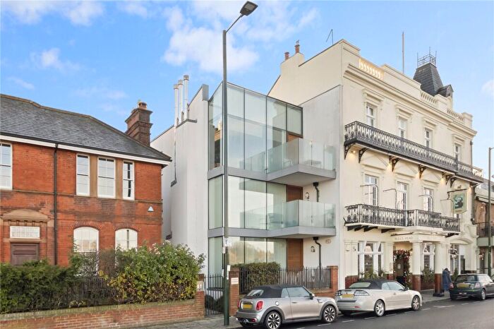 2 Bedroom Apartment For Sale In Lonsdale Road, Barnes Village, London, SW13