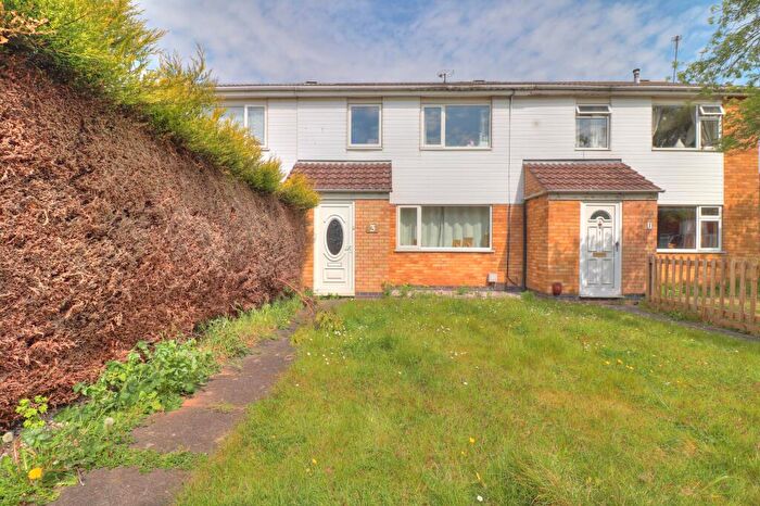 3 Bedroom Town House For Sale In Keightley Walk, Leicester, LE4