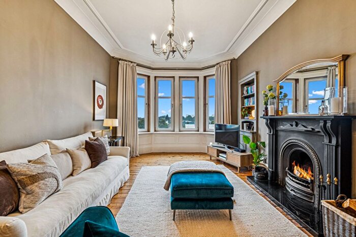 2 Bedroom Flat For Sale In Crow Road, Jordanhill, G11