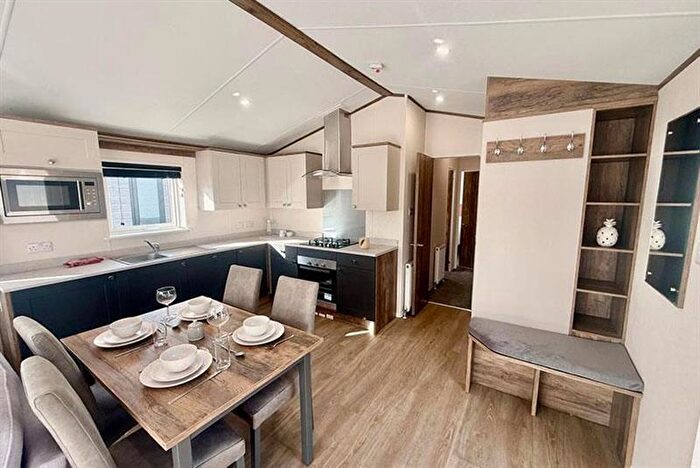 2 Bedroom Lodge For Sale In Willerby Malton Elite, Moffat Manor, Beattock, Moffat, Dumfries And Galloway, DG10 - Photo 3