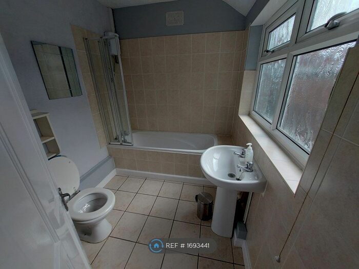 2 Bedroom Terraced House To Rent In Fenton, Fenton, ST4