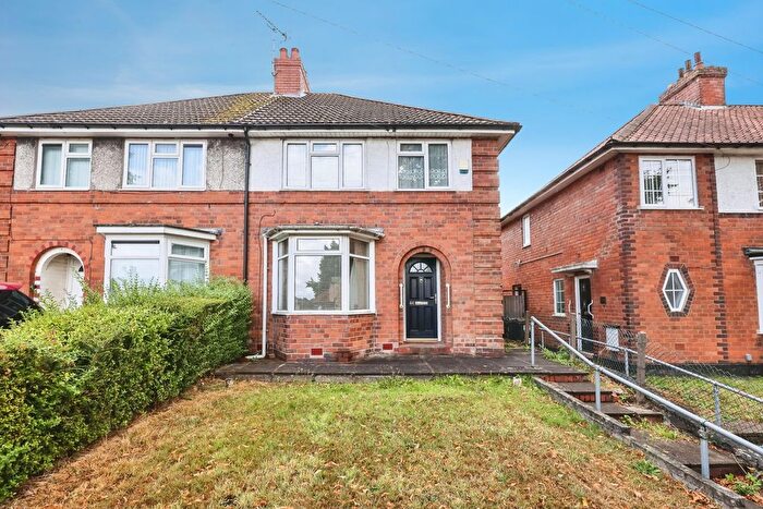 4 Bedroom Semi-Detached House For Sale In Cheverton Road, Birmingham, West Midlands, B31
