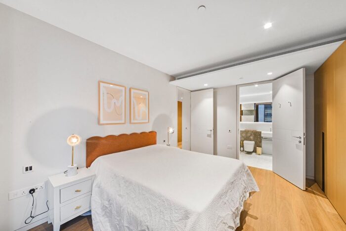 2 Bedroom Flat To Rent In Casson Square, London, SE1