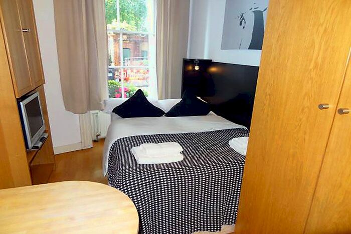 Studio To Rent In Cartwright Gardens, Bloomsbury, London, WC1H
