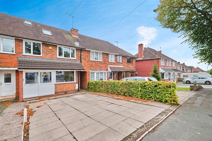 4 Bedroom Terraced House For Sale In Leighton Close, Birmingham, B43