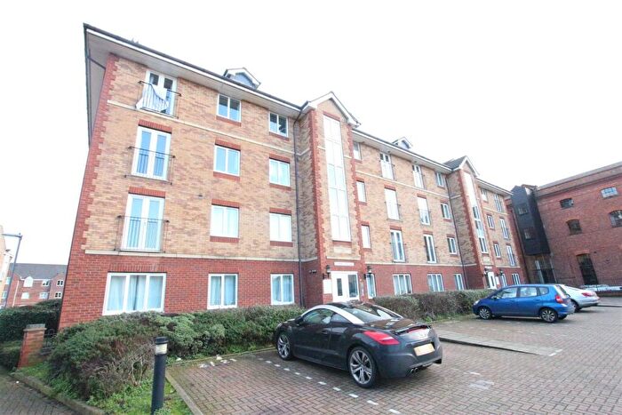 2 Bedroom Private Hall To Rent In Henry Bird Way, Northampton, NN4