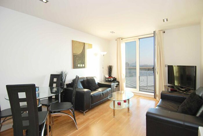 1 Bedroom Apartment To Rent In Limeharbour, London, E14