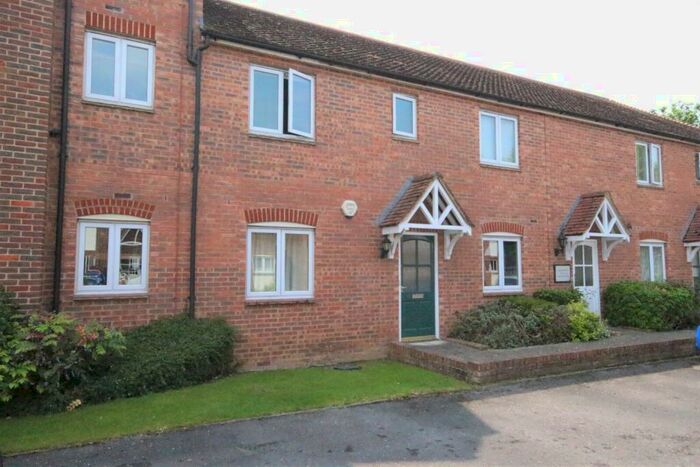 2 Bedroom Apartment To Rent In Marina Way, Abingdon-on-Thames, Oxfordshire, OX14