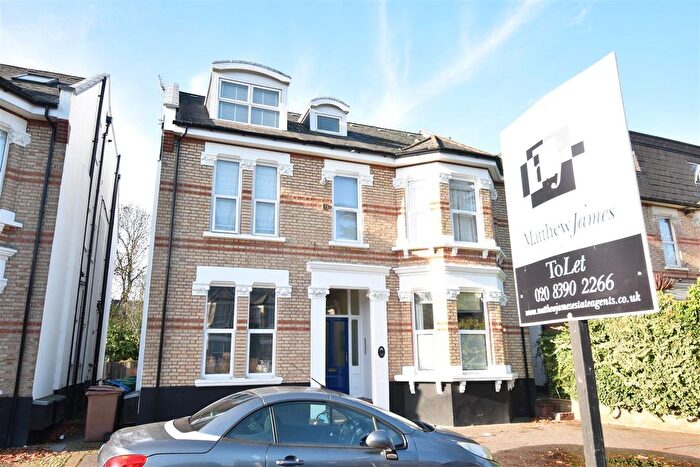 1 Bedroom Flat To Rent In The Avenue, Surbiton, KT5