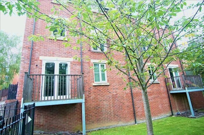 2 Bedroom Flat To Rent In Little Mill Court, Stroud, GL5