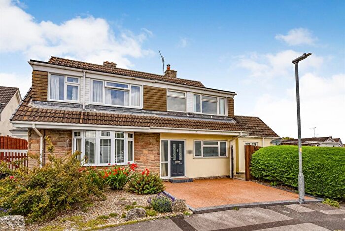 3 Bedroom Semi-Detached House For Sale In St. Andrews Road, Warminster, BA12