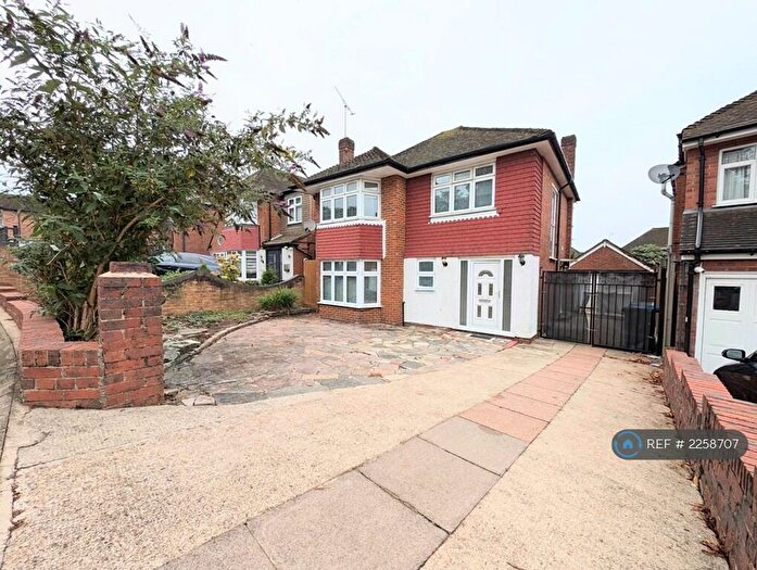 4 Bedroom Detached House To Rent In Sudbury Court Road, Harrow, HA1