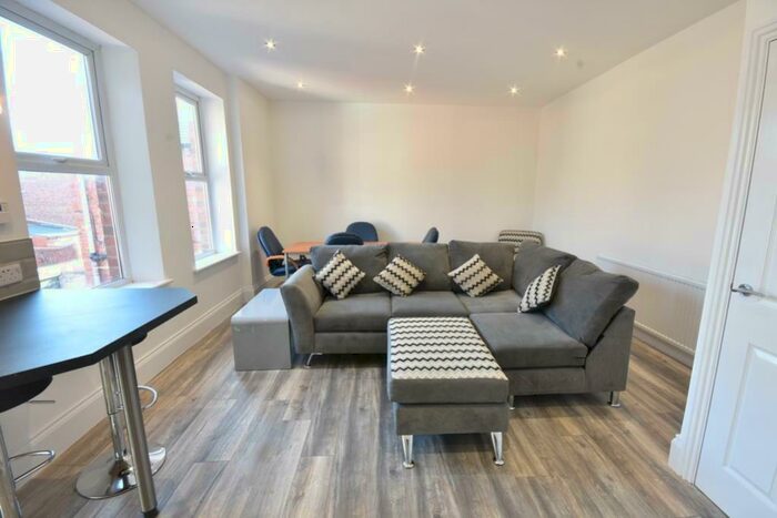 4 Bedroom Maisonette To Rent In Forsyth Road, Jesmond, NE2
