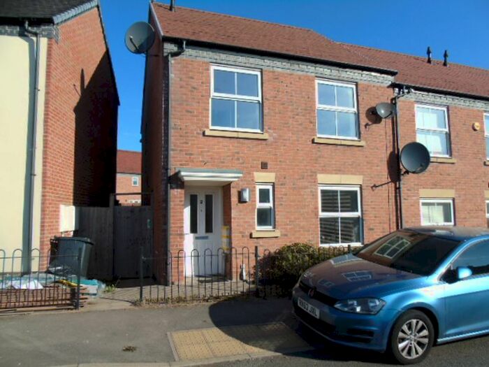 3 Bedroom Terraced House To Rent In Sycamore Road, Nuneaton, CV10