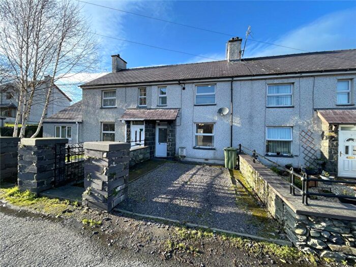 2 Bedroom Terraced House To Rent In Cefn Cwlyn, Braichmelyn, Bethesda, Bangor, LL57