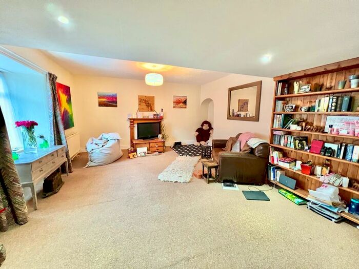 House For Sale In Stryd Dinbych, Llanrwst, LL26