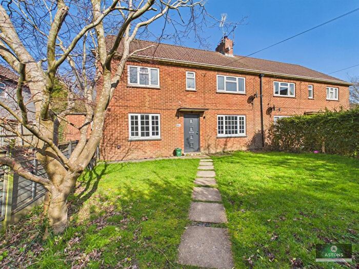 2 Bedroom Maisonette For Sale In Barn Close, Pease Pottage, Crawley, RH11