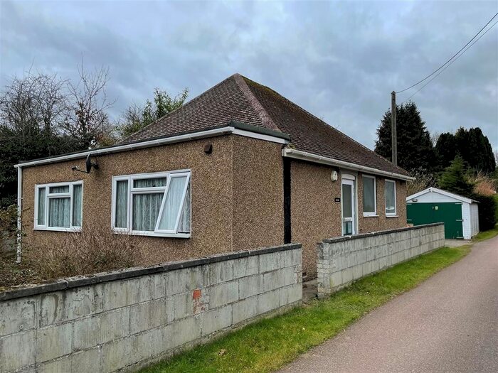 2 Bedroom Detached Bungalow To Rent In Ash Road, Ash, Sevenoaks, TN15
