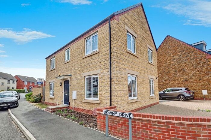 4 Bedroom Detached House For Sale In Downy Drive, Northampton, Northamptonshire, NN4