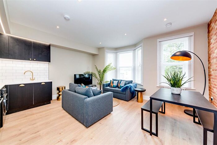 5 Bedroom Flat To Rent In Princes Crescent, Hove, BN2