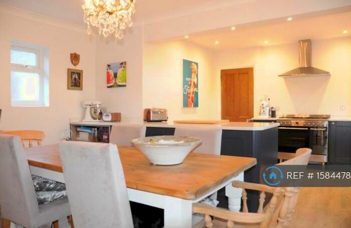 3 Bedroom Bungalow To Rent In West Gate, East Bergholt, Colchester, CO7