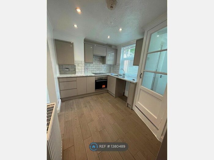 2 Bedroom End Of Terrace House To Rent In Greenstead Road, Colchester, CO1