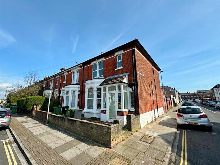 5 Bedroom Semi-Detached House To Rent In Francis Avenue, Southsea, PO4