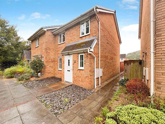 3 Bedroom House To Rent In Ynys Y Wern, Cwmavon, Port Talbot, SA12