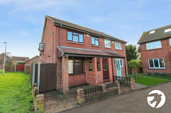 4 Bedroom Semi-Detached House To Rent In Henley Deane, Northfleet, Gravesend, Kent, DA11