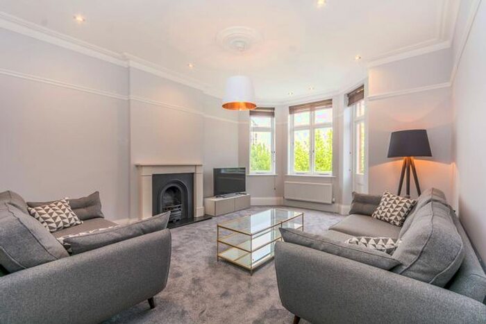 3 Bedroom Flat To Rent In Lauderdale Mansions, Maida Vale, London, W9