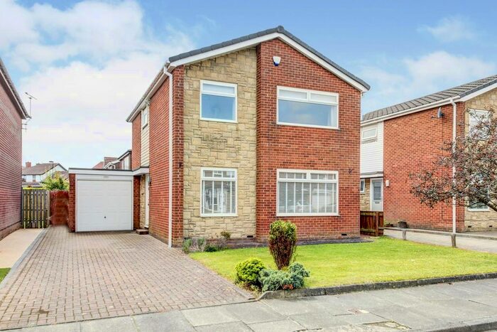 4 Bedroom Detached House To Rent In Gainsborough Close, Whitley Bay, Tyne And Wear, NE25