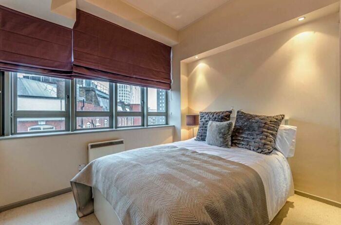 2 Bedroom Flat To Rent In City Road, London, EC1V