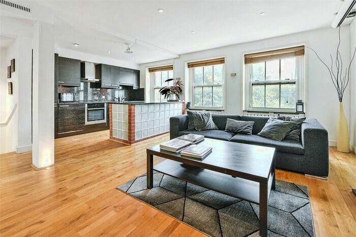 3 Bedroom Flat To Rent In Ennismore Gardens, Knightsbridge, London, SW7