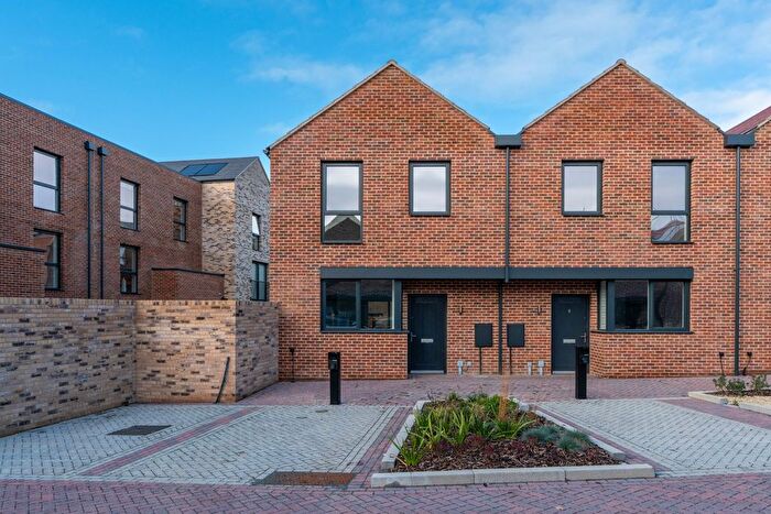 3 Bedroom Semi Detached House To Rent In Sanderson Street, Oxford, OX2