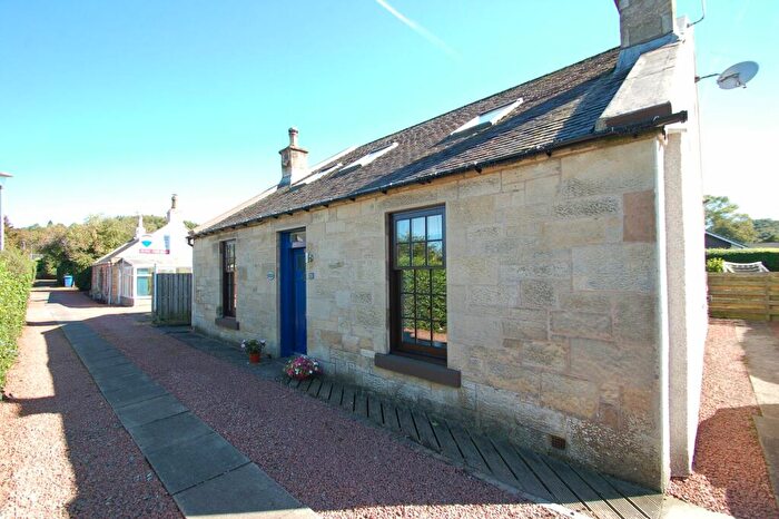 4 Bedroom Detached House For Sale In Holm Road, Crossford, ML8