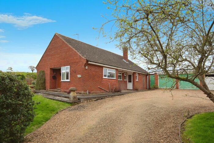 3 Bedroom Bungalow For Sale In Barracks Yard, Binton, Stratford-upon-Avon, Warwickshire, CV37
