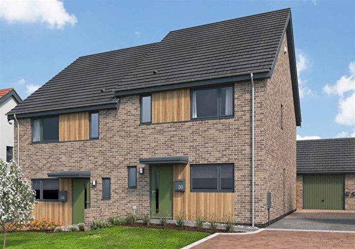 3 Bedroom Semi-Detached House For Sale In Cygnet Rise, Swaffham, PE37