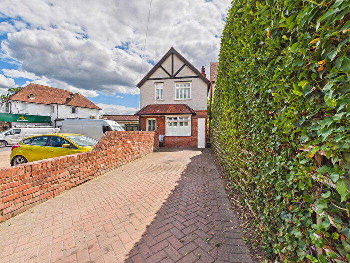 2 Bedroom Detached House For Sale In Woodley, RG5
