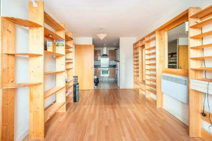 1 Bedroom Flat To Rent In The Lock Building, Stratford, London, E15