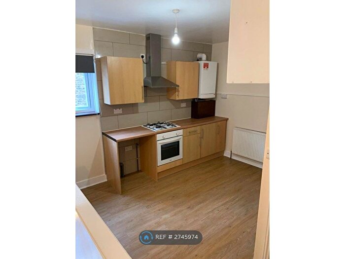 Studio To Rent In High Street North, London, E12